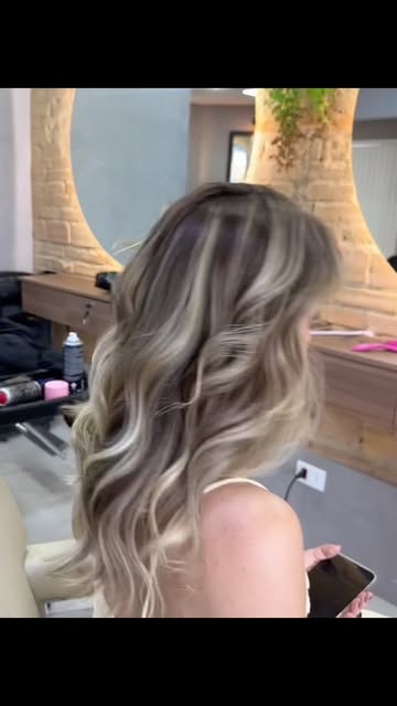 Ondas iluminadas — Kah Studio Brooklin